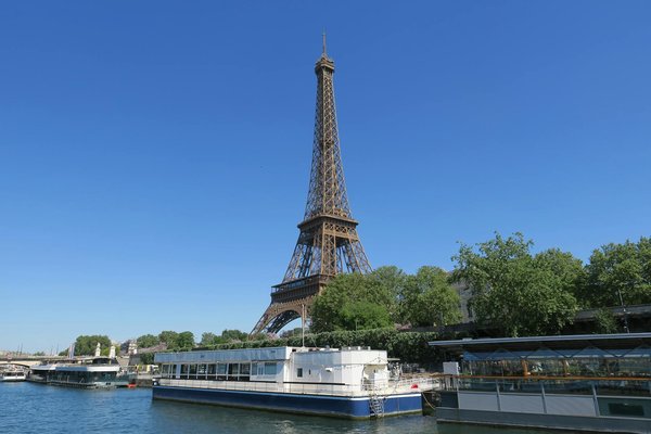 Explore affordable family escapades: exciting experiences near loch lomond