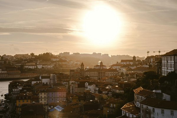 Discover the Rich Heritage of British Cinema: Explore Film Studio History with Engaging Guided Tours